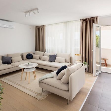 Apartment Nova 4* Dugi Rat Exterior foto